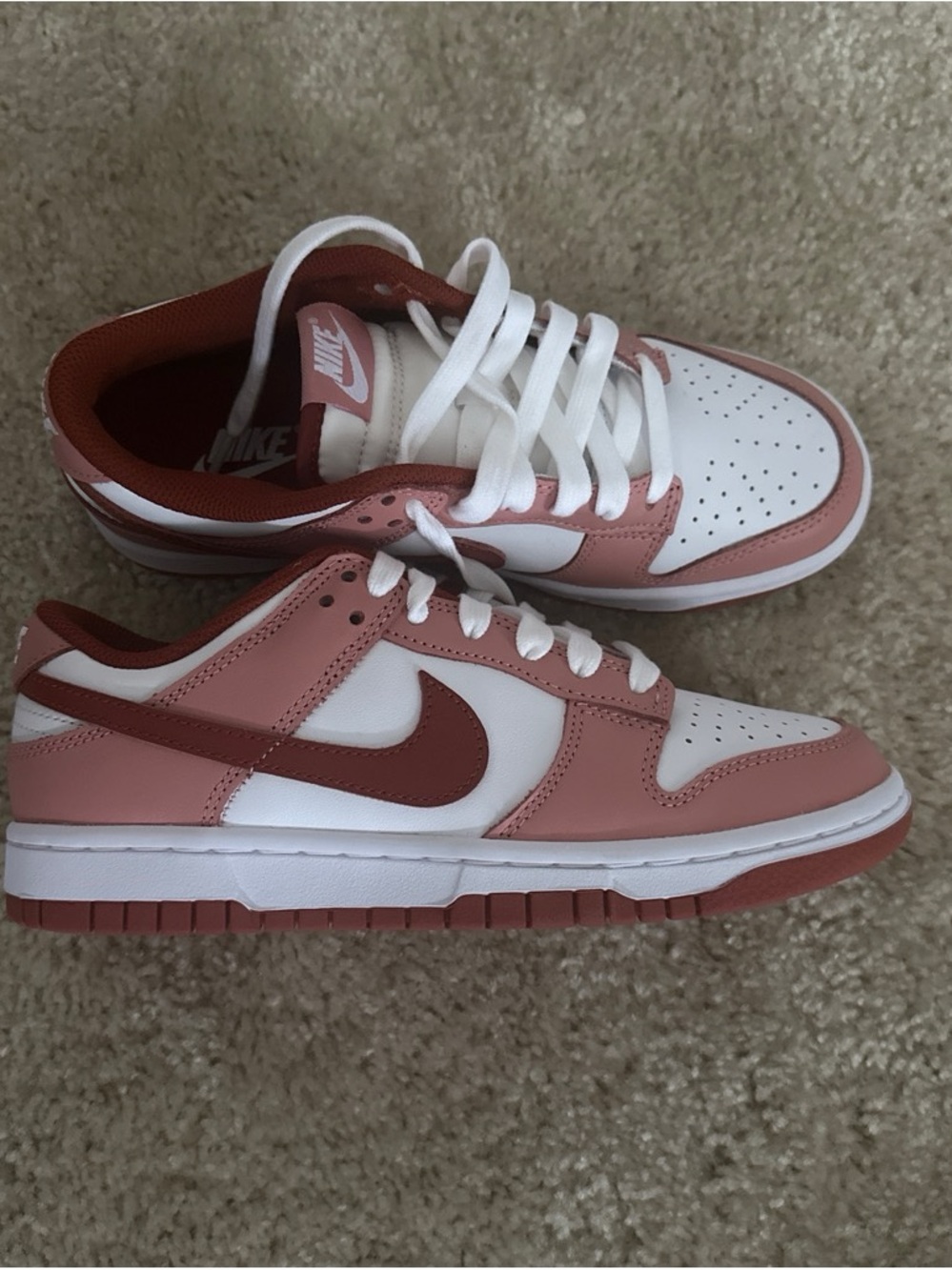 Nike Kids Low-Top Sneakers in White and Rosewood